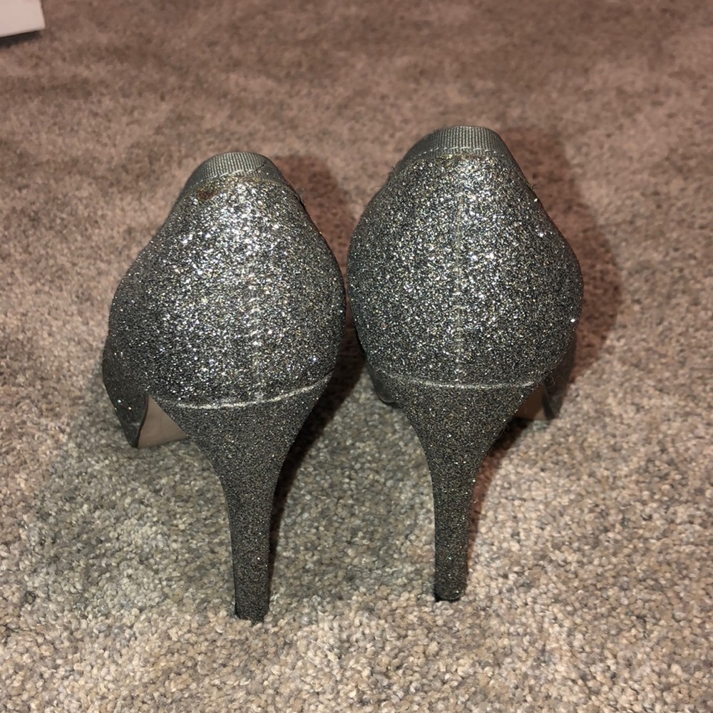Loft Heels - Picture 2 of 2